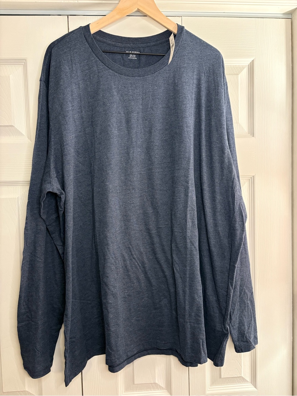 Men’s Old Navy “soft washed” long sleeve crewneck size XXXL Tall NWT